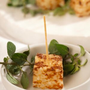 Dadinho de tapioca com mel e pimenta dedo de moça