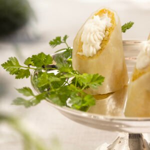 Roll de folha de arroz com frango thai e aioli de coco (sem glúten)