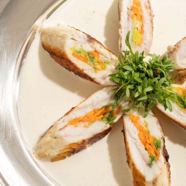 Espiral de St. Peter com cenoura e alho poró, ao molho sauvignon blanc 1Kg