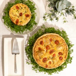 Torta sablé de bacalhau às natas e tapenade verde