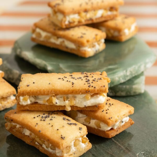 03- Canapé de roquefort  e crosta de nozes