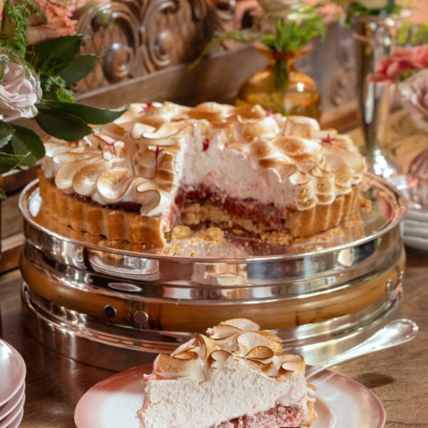 24- Torta de morango e marshmallow