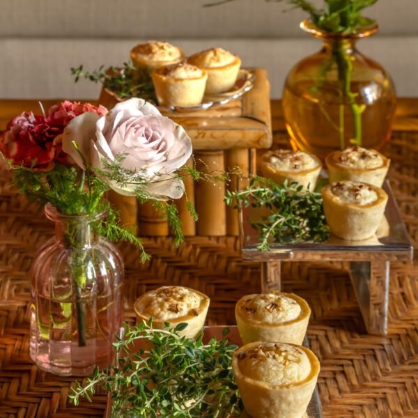 03- Mini empada aberta de queijo canastra e pupunha