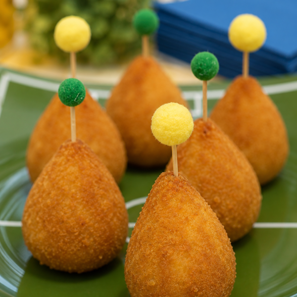 01- Coxinha cremosa de frango