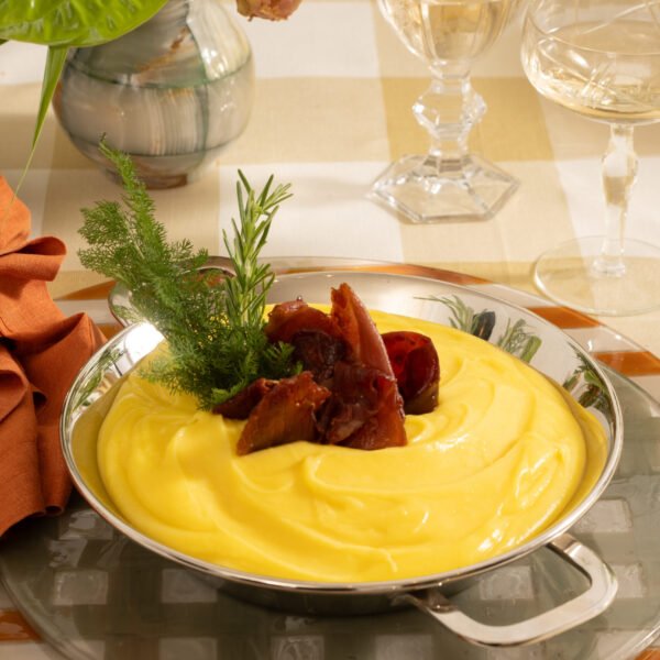 14- Purê de mandioquinha com crispy de parma