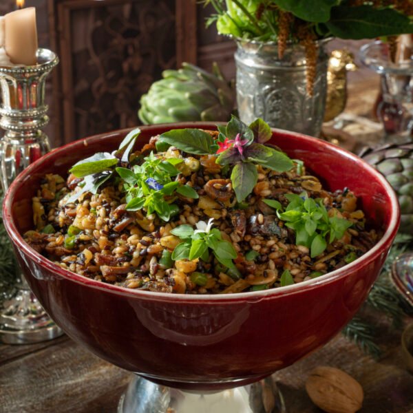 11- Salada de grãos nobres com frutas secas, petit pois, pecan e macadâmia ao azeite de ervas frescas.